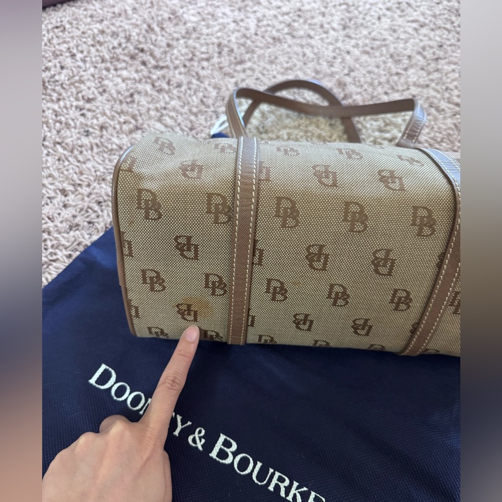Dooney & Bourke Tan/Brown Signature Barrel Bag - Picture 13 of 13